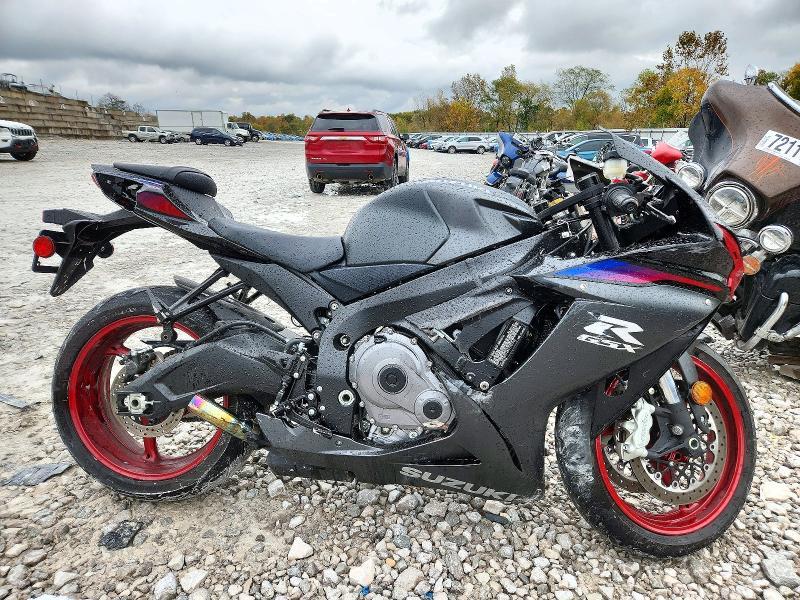 2026 SUZUKI GSX-R600   