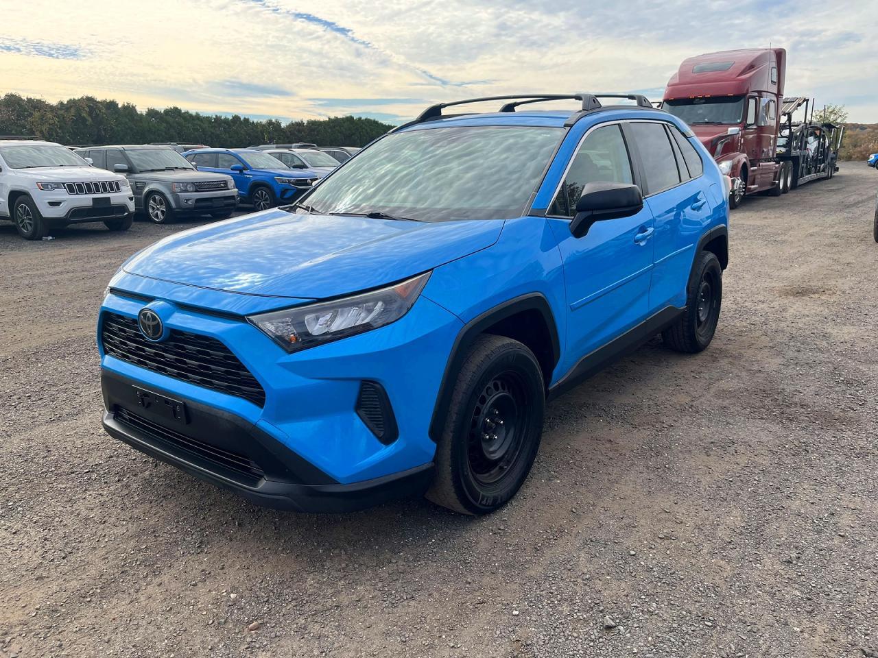 Vedere 2019 TOYOTA RAV4 LE, unghi 1