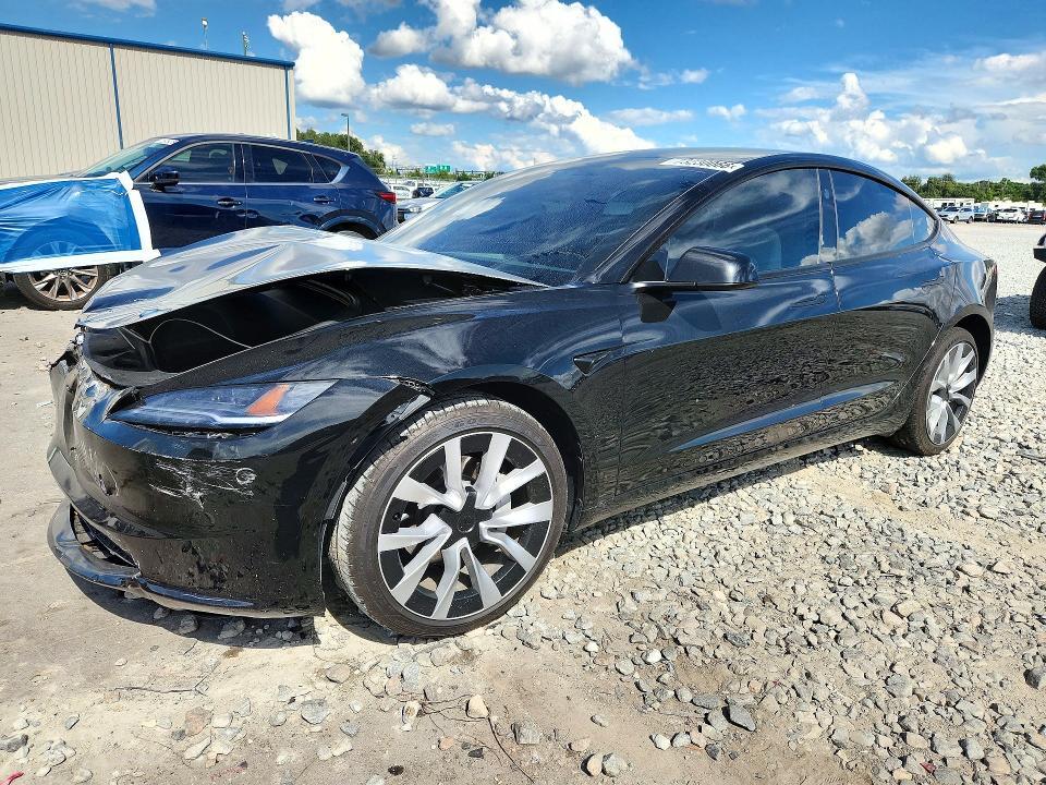 2025 TESLA MODEL 3   