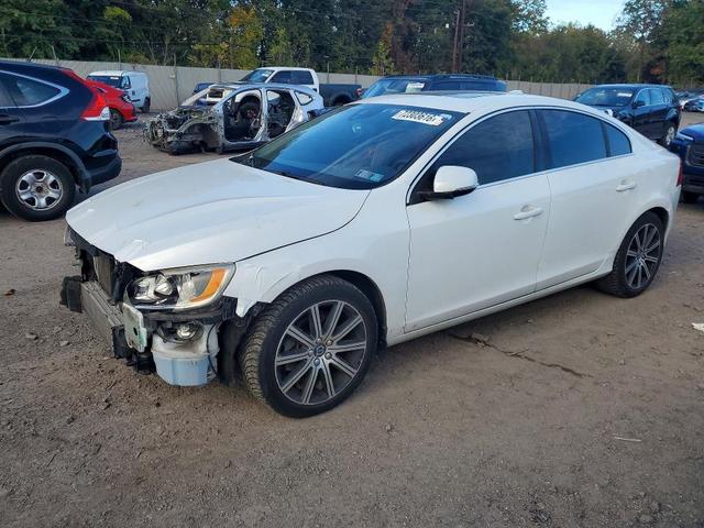 2016 VOLVO S60