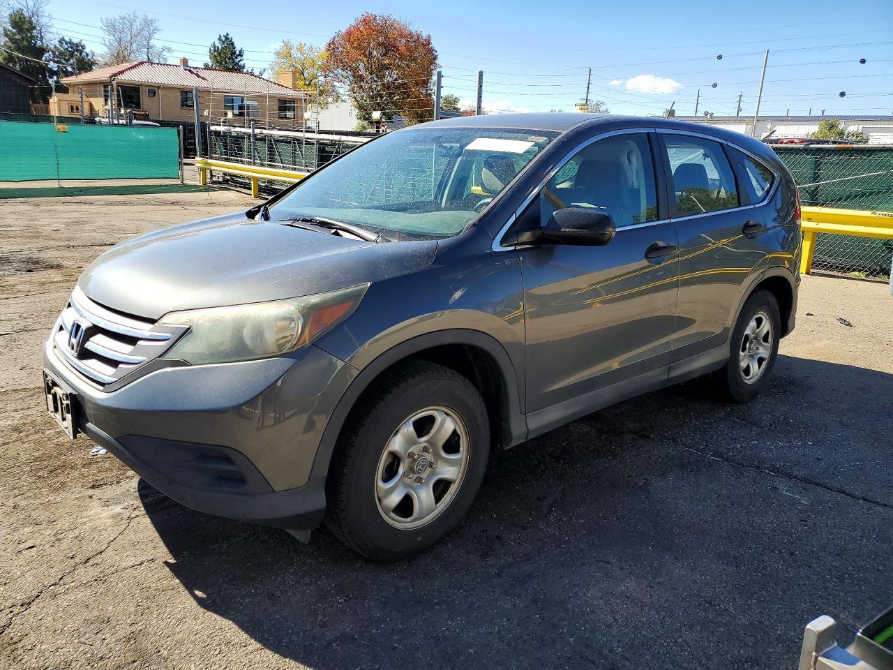 Вид 2013 HONDA CR-V LX, угол 1