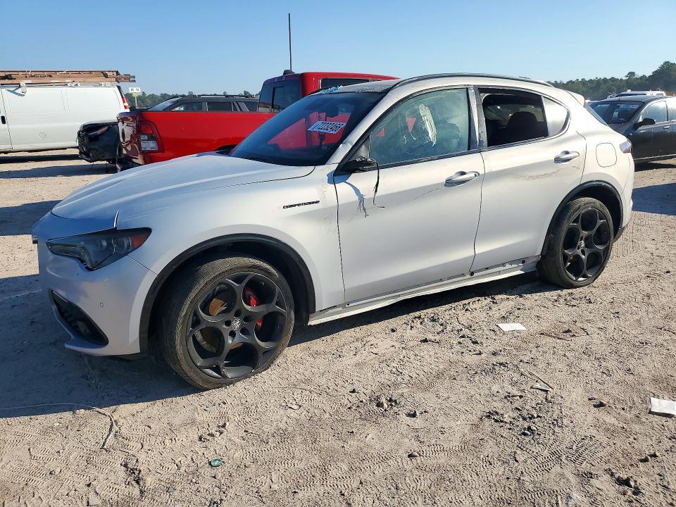 2024 ALFA ROMEO STELVIO TI  