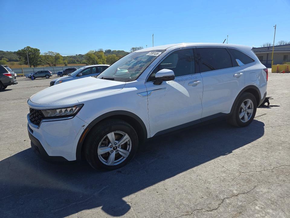2022 KIA SORENTO LX  