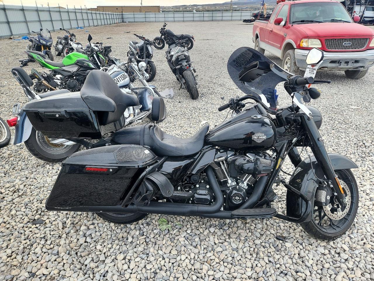 Vista de 2024 HARLEY-DAVIDSON FLHRXS, ángulo 1