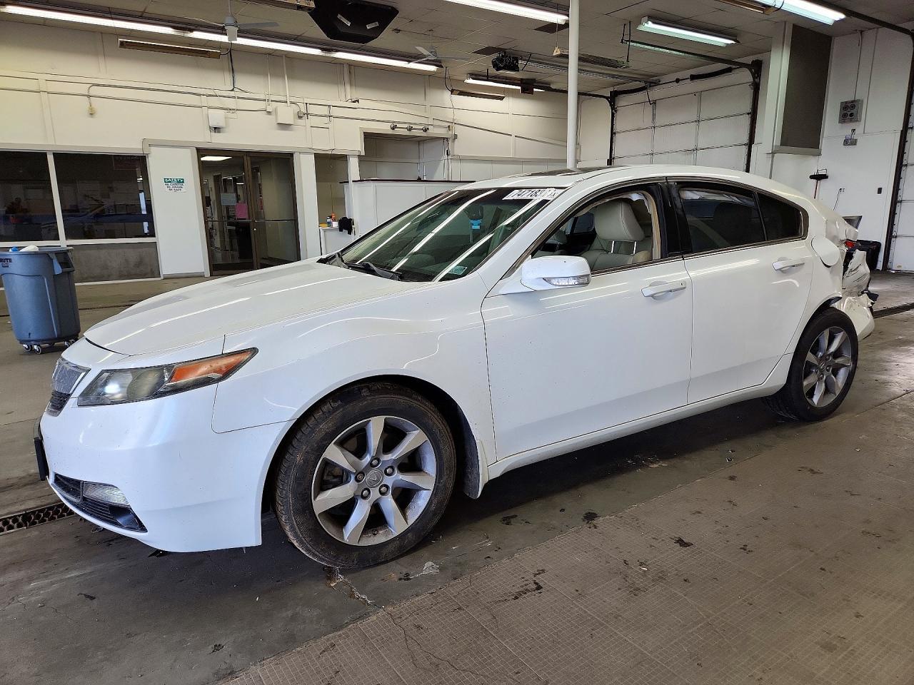 Vue de 2012 ACURA TL, angle 1