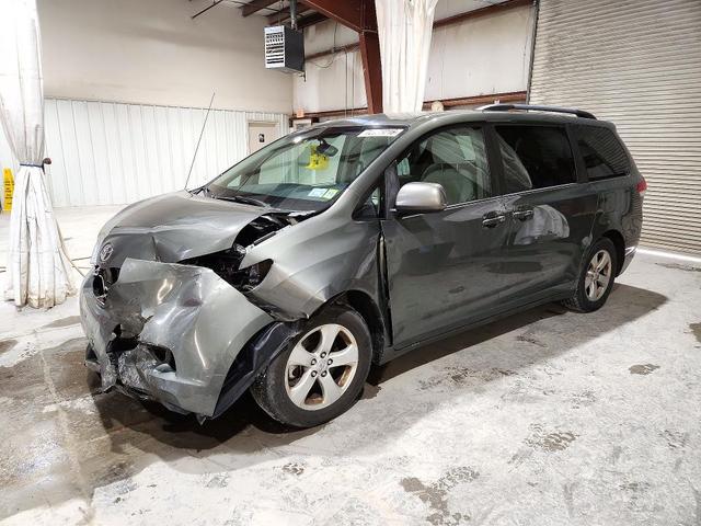 2012 TOYOTA SIENNA LE  