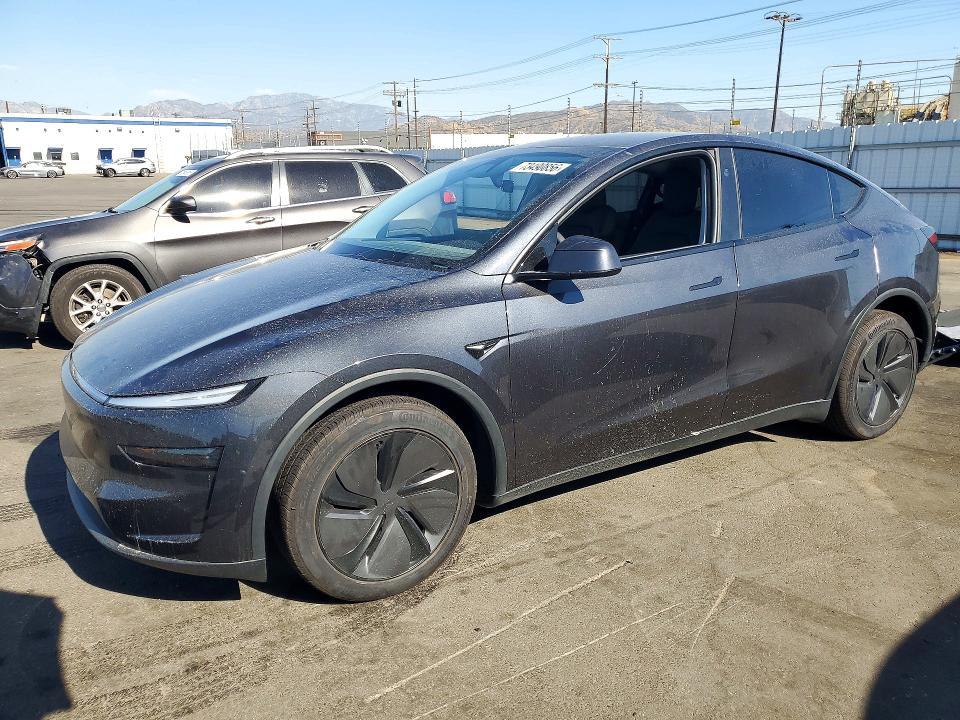 2026 TESLA MODEL Y   