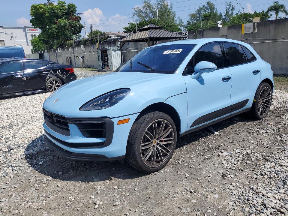 2024 PORSCHE MACAN S  