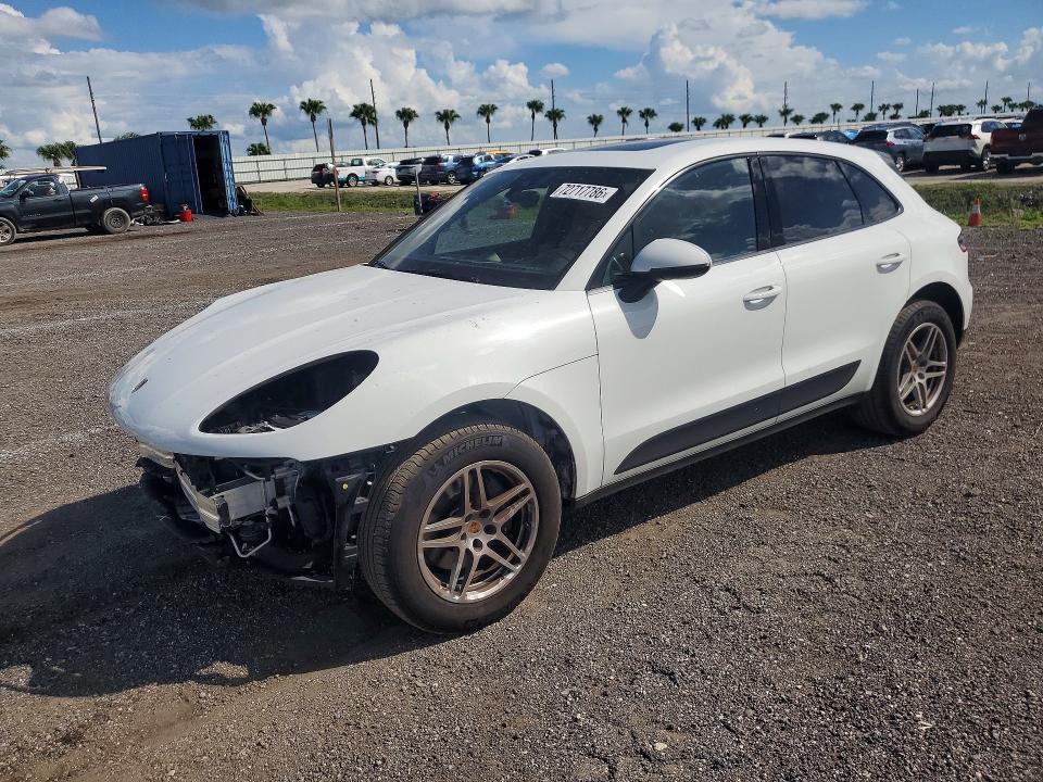 2018 PORSCHE MACAN   