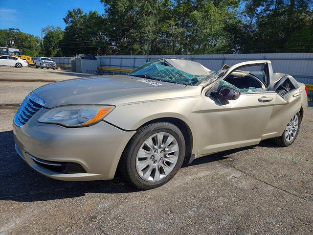 2013 CHRYSLER 200 LX  
