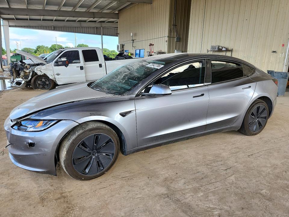 2025 TESLA MODEL 3   