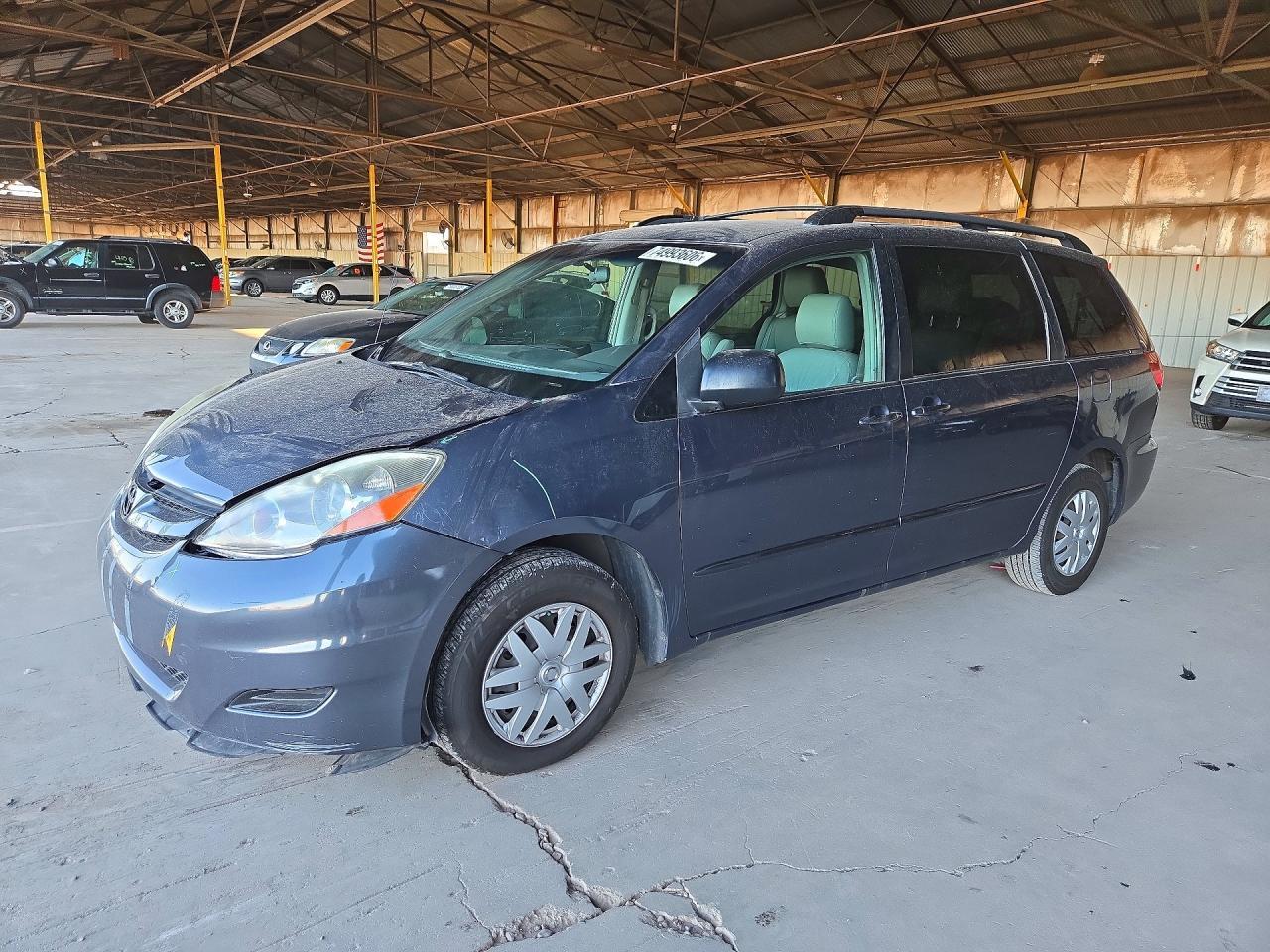 Vista de 2009 TOYOTA SIENNA LE 7-PASSENGER, ángulo 1