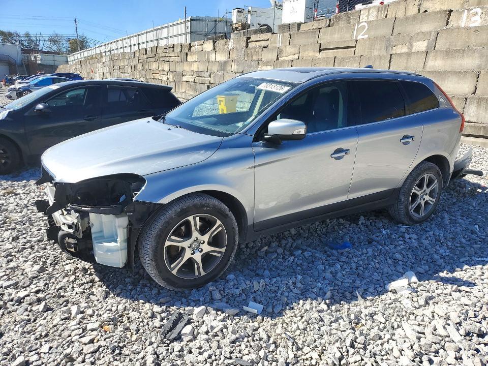2011 VOLVO XC60 T6  