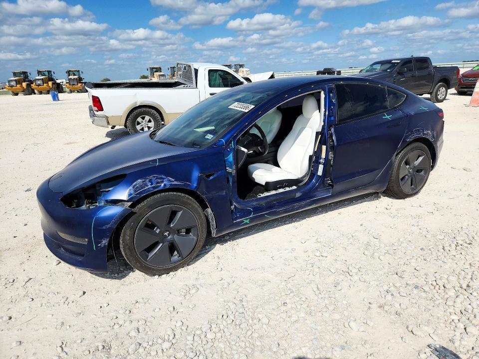 2022 TESLA MODEL 3   