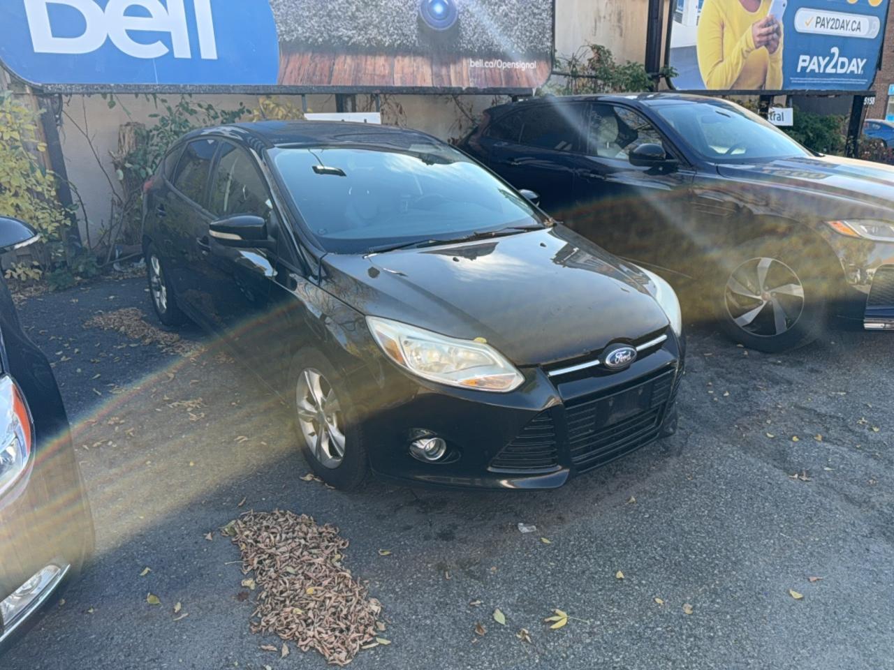 Vista de 2012 FORD FOCUS SE, ángulo 1