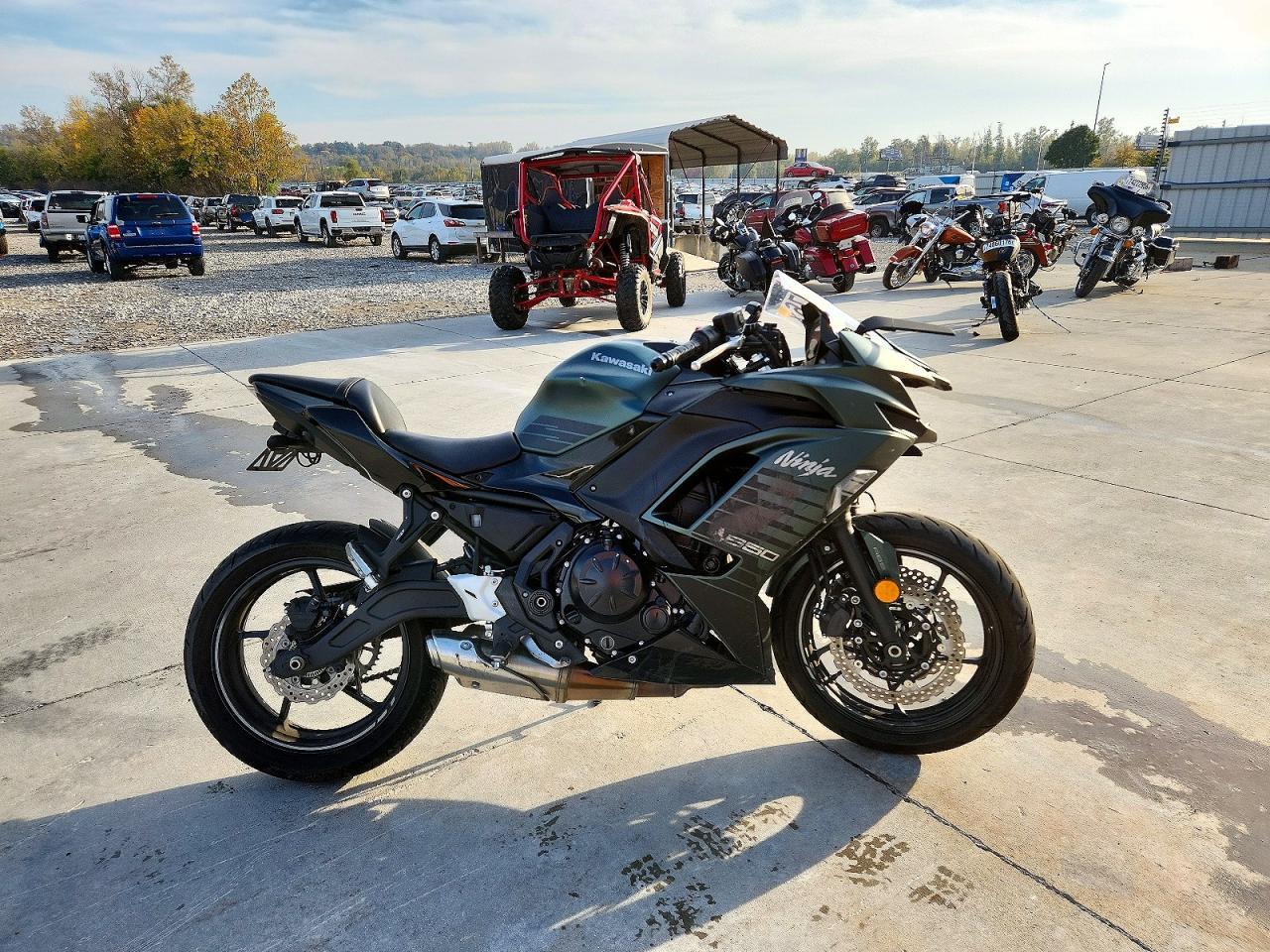 منظر 2025 KAWASAKI EX650 P، زاوية 1