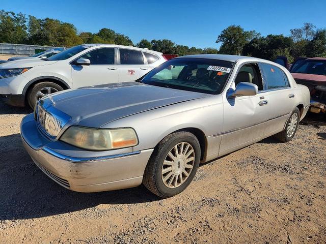 2004 LINCOLN TOWNCAR