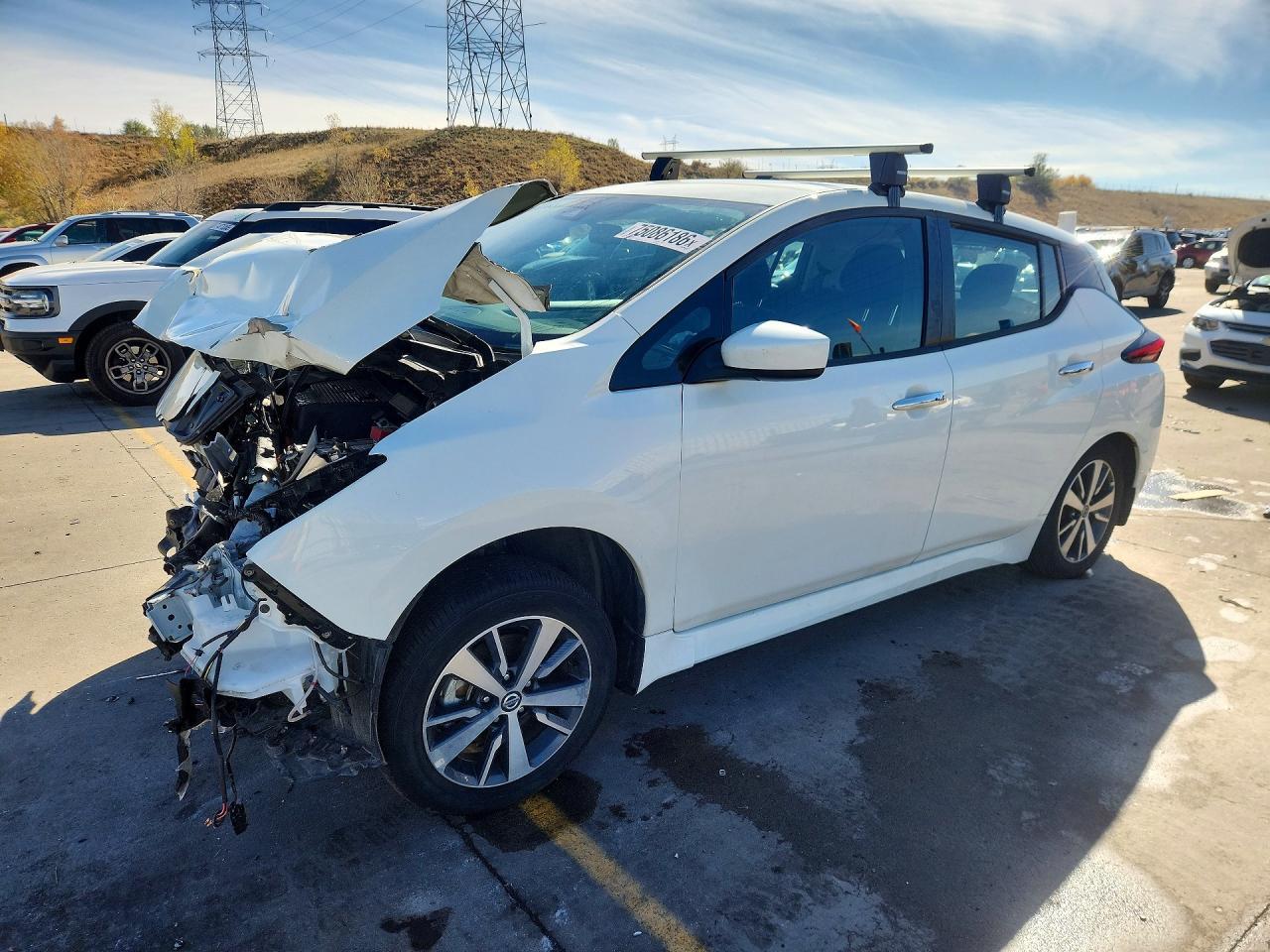 Vista de 2022 NISSAN LEAF S PLUS, ángulo 1