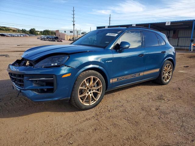 2024 PORSCHE CAYENNE E-HYBRID  