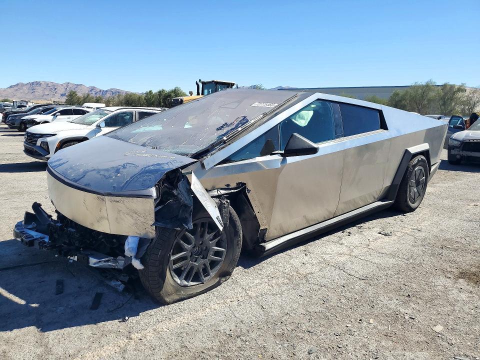 2026 TESLA CYBERTRUCK   