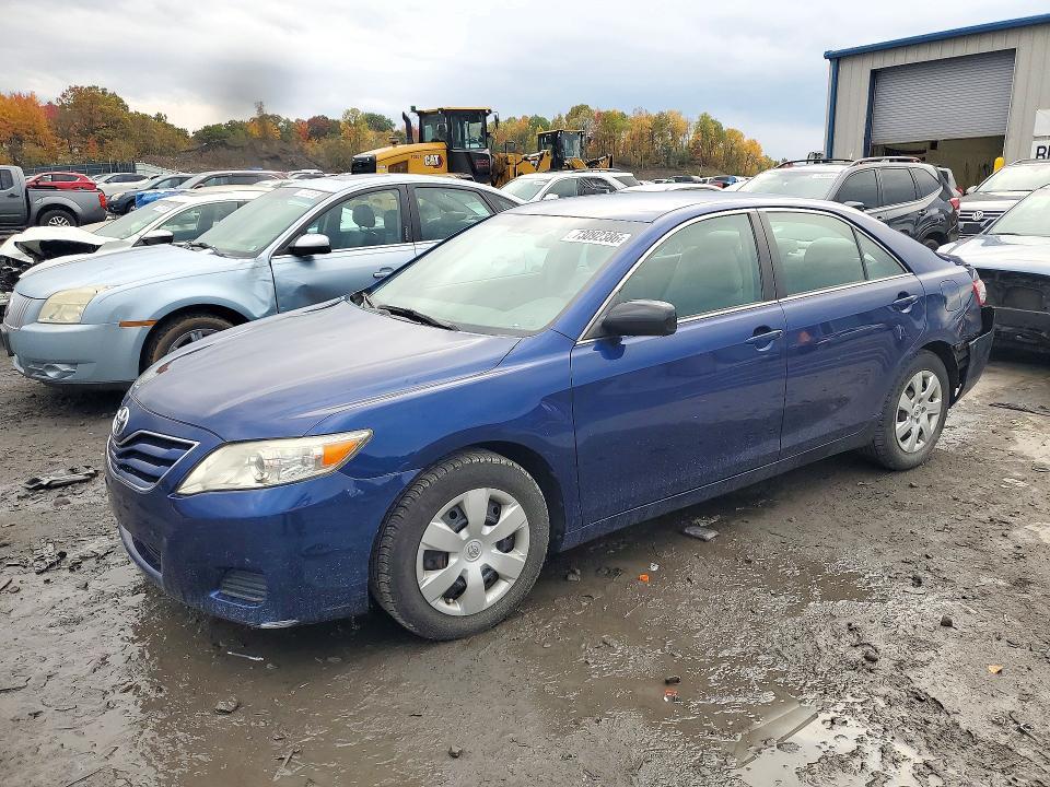 2011 TOYOTA CAMRY LE  