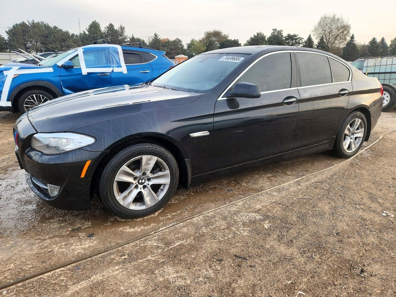 Vista de 2013 BMW 528 XI, ángulo 1