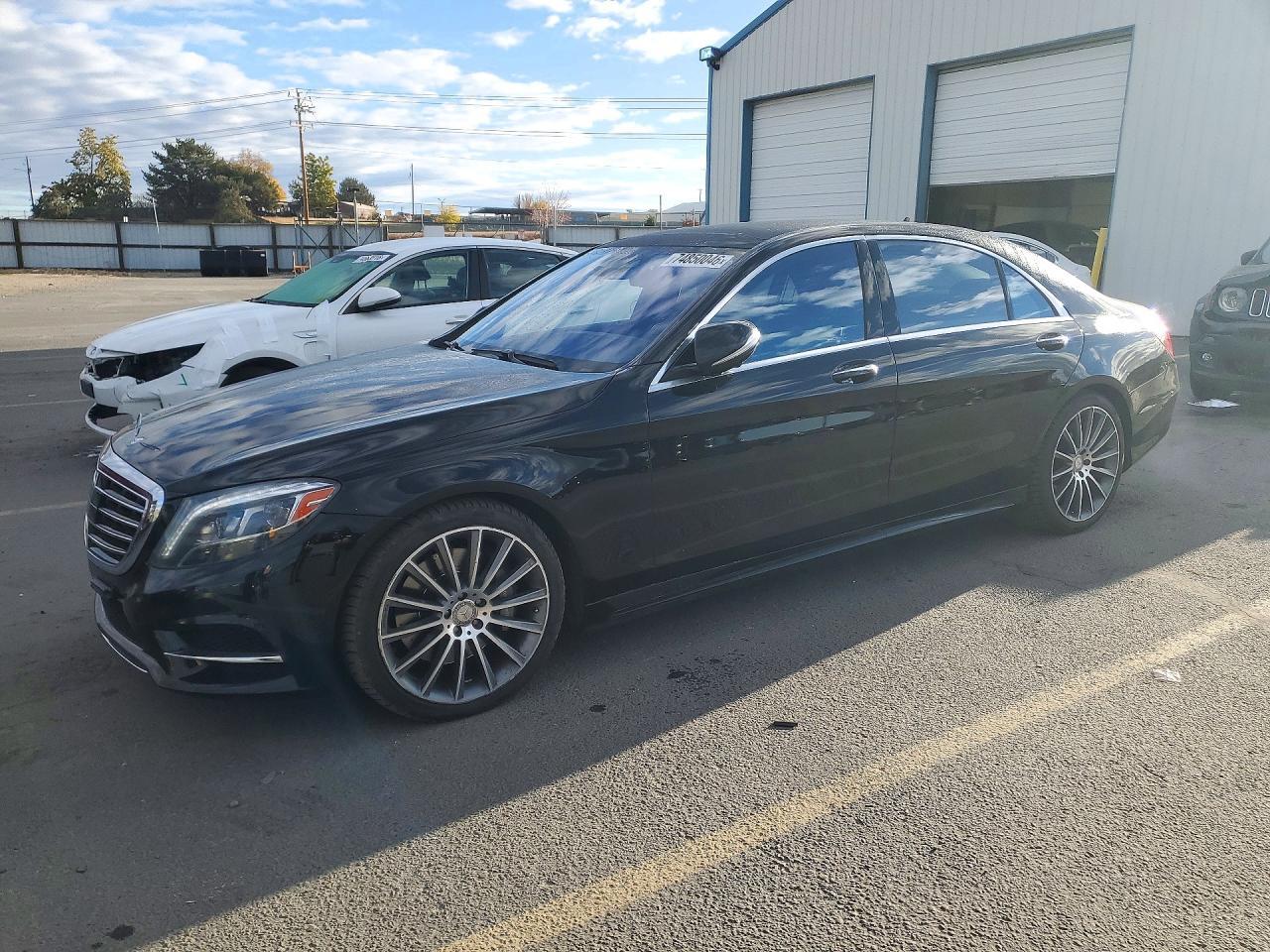 Vue de 2014 MERCEDES-BENZ S-CLASS, angle 1