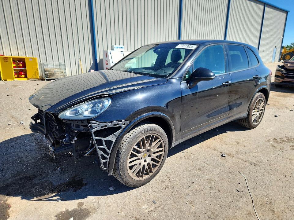 2017 PORSCHE CAYENNE   