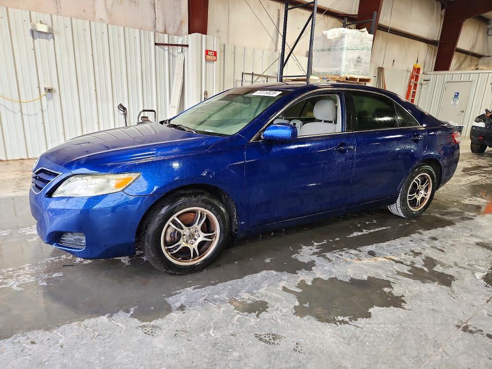 2011 TOYOTA CAMRY LE  