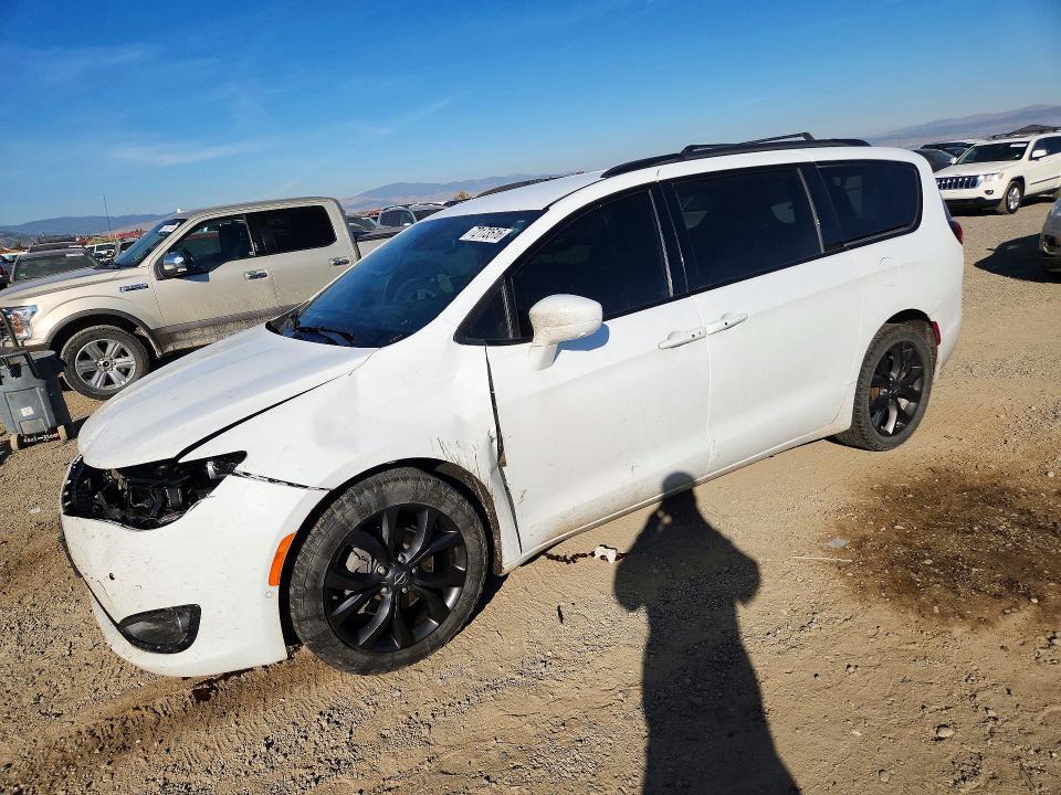 2020 CHRYSLER PACIFICA TOURING  