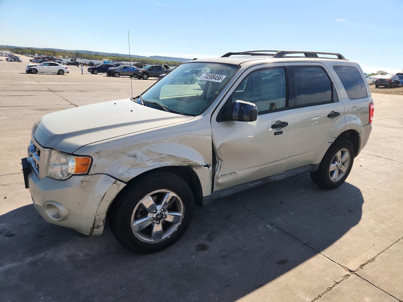 Vue de 2008 FORD ESCAPE XLT, angle 1
