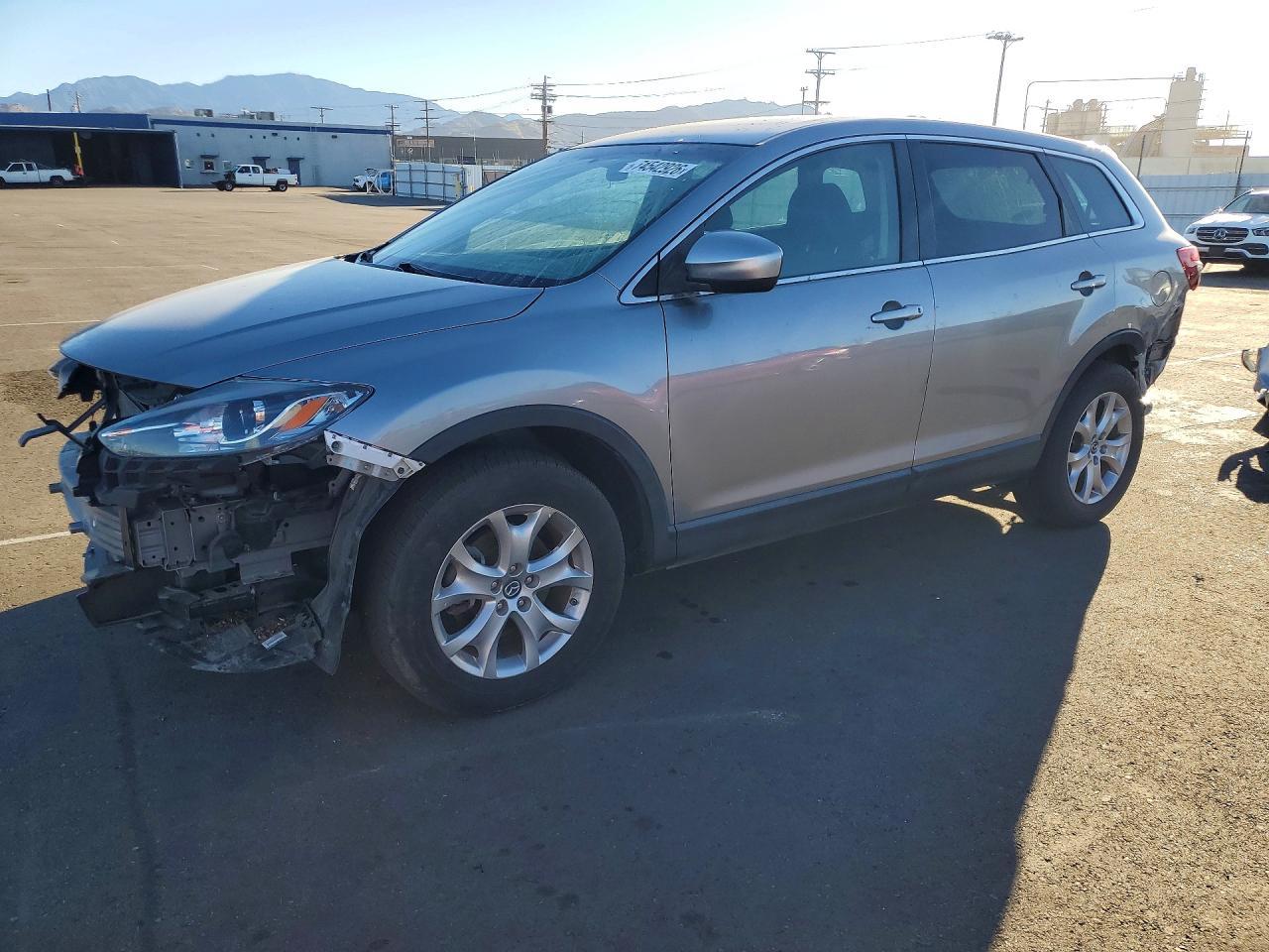Vista de 2015 MAZDA CX 9 TOURING, ángulo 1