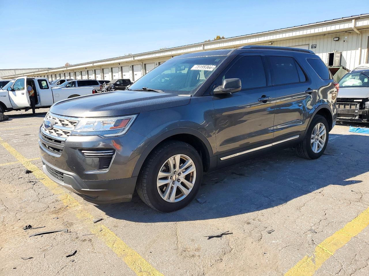 منظر 2018 FORD EXPLORER XLT، زاوية 1