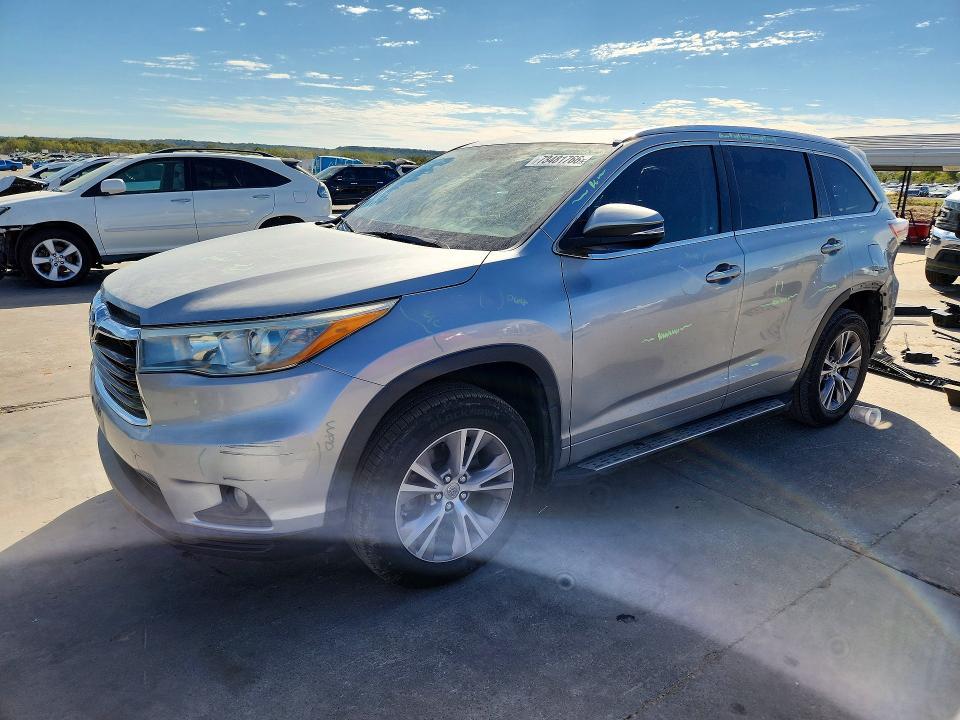 2015 TOYOTA HIGHLANDER XLE  