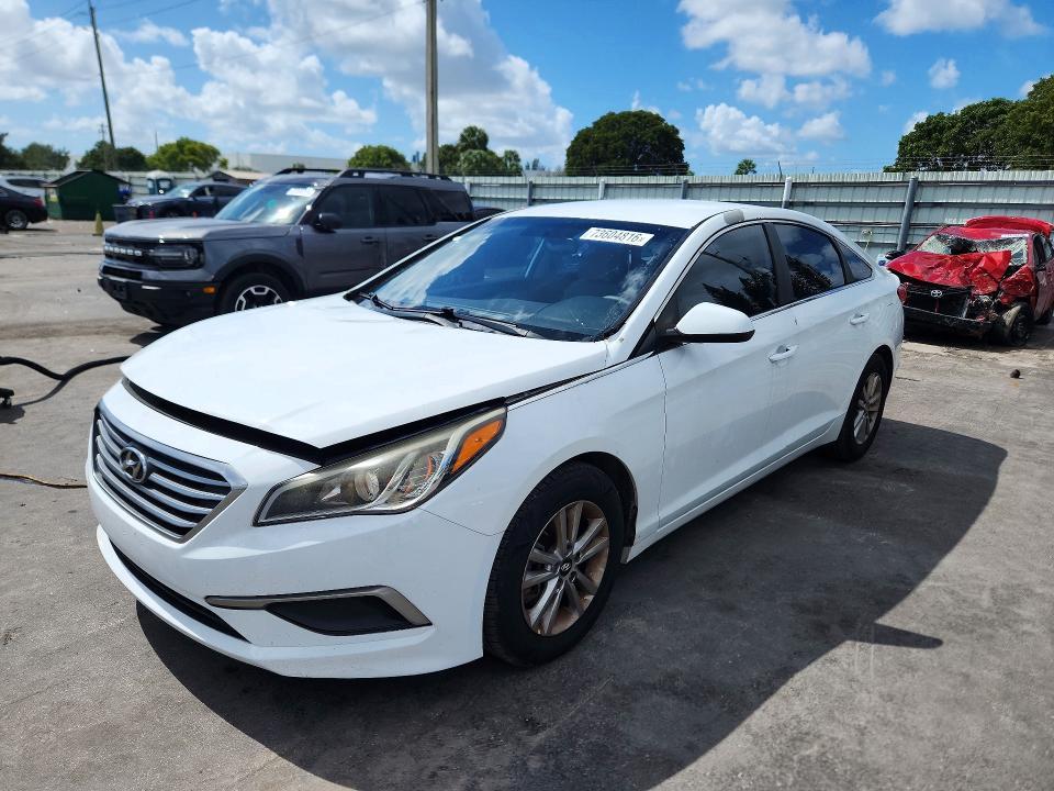 2016 HYUNDAI SONATA SE  