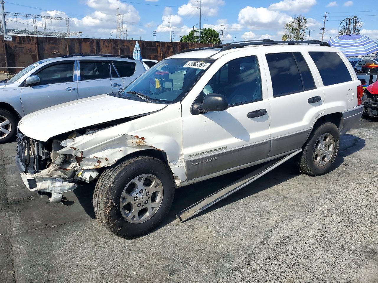 منظر 2000 JEEP GRAND CHEROKEE LAREDO، زاوية 1