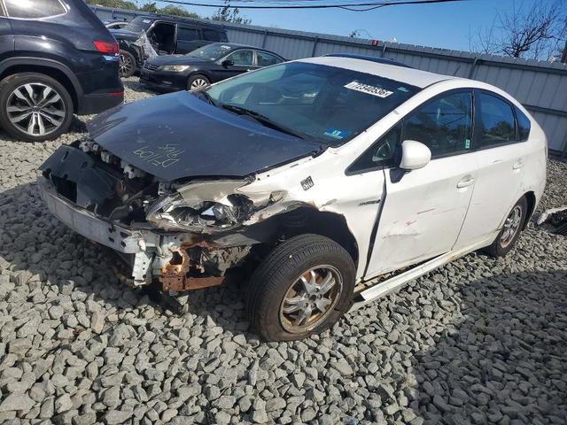 2010 TOYOTA PRIUS III  