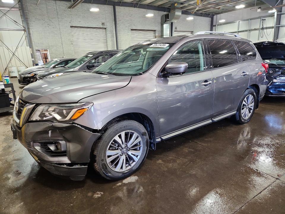 2017 NISSAN PATHFINDER SL  
