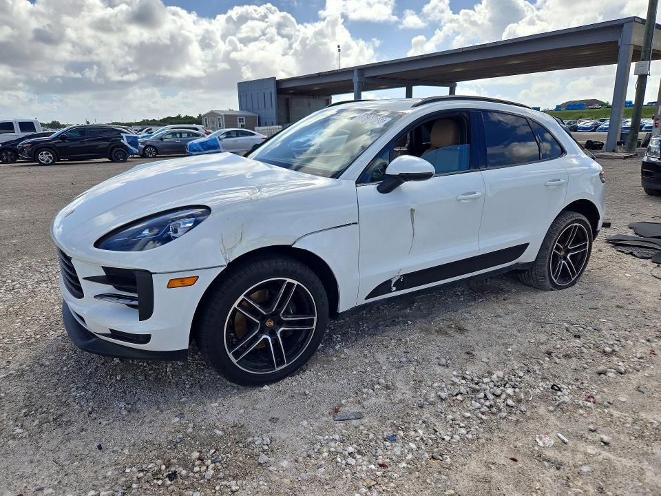 2021 PORSCHE MACAN   