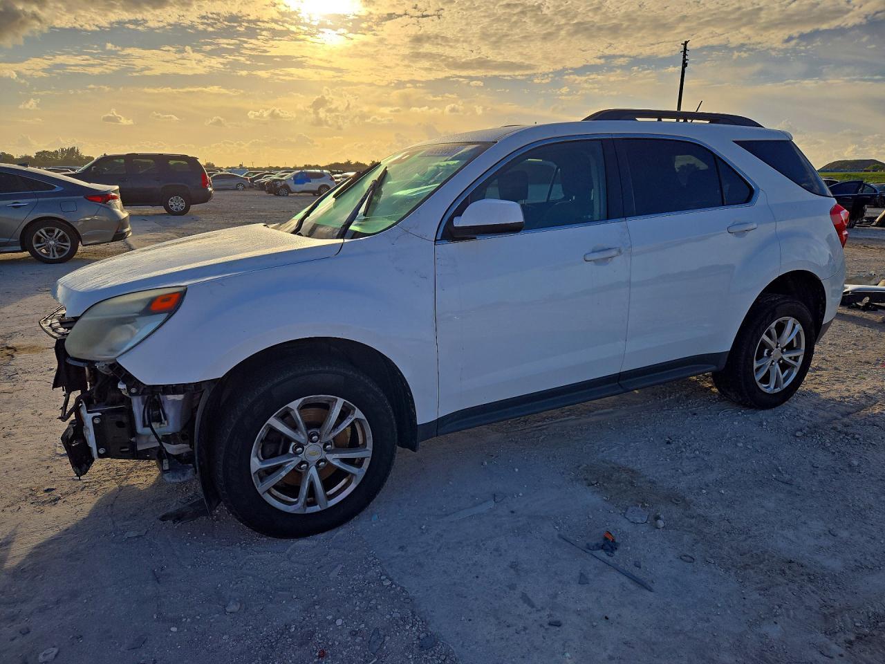Vedere 2016 CHEVROLET EQUINOX LT, unghi 1