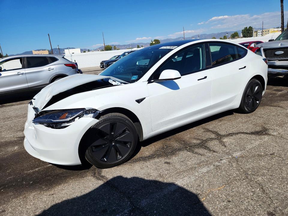 2026 TESLA MODEL 3   