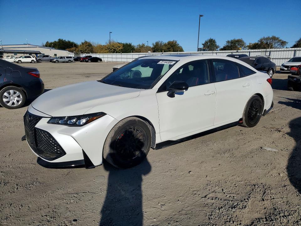 2020 TOYOTA AVALON TRD  