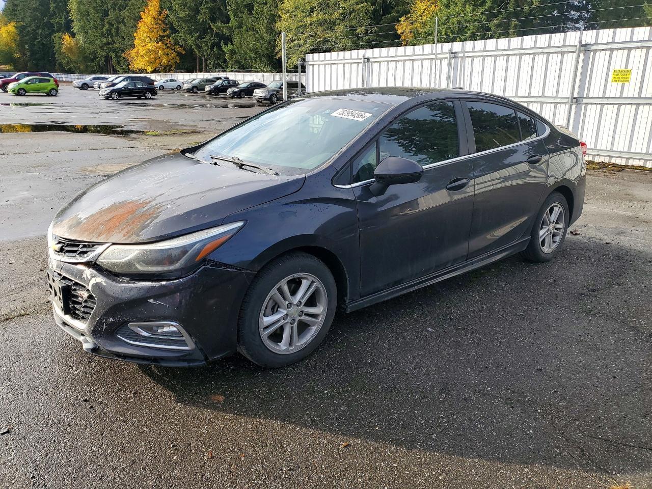منظر 2017 CHEVROLET CRUZE LT، زاوية 1