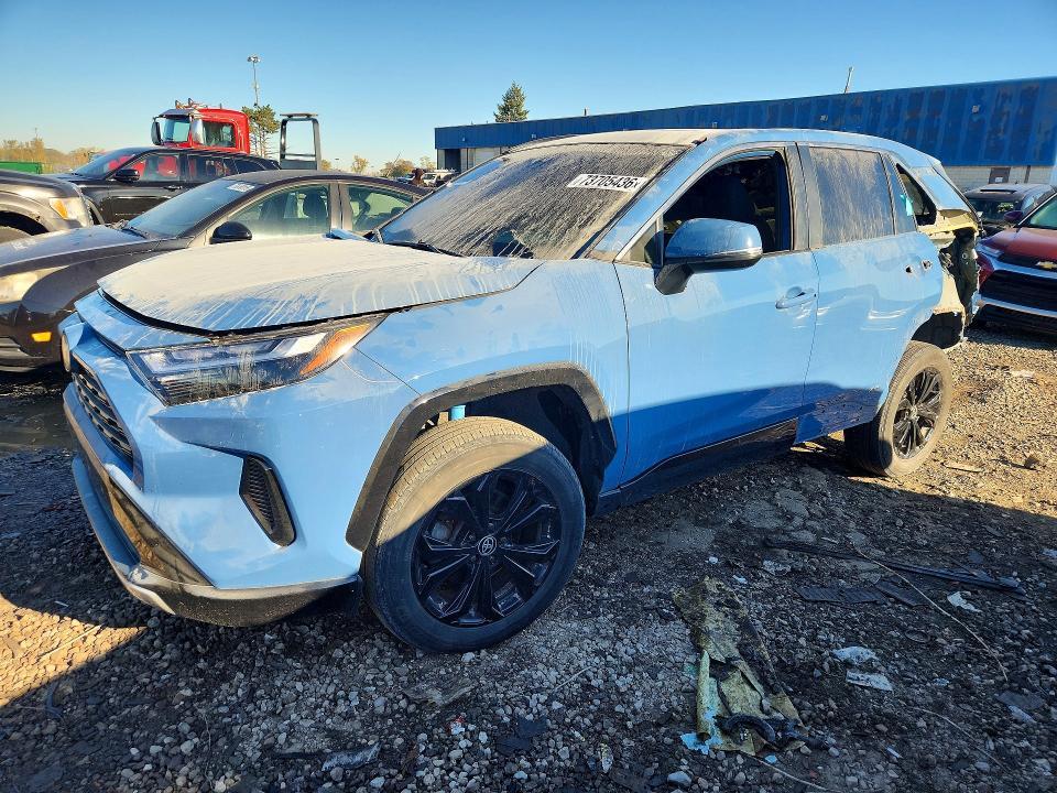2022 TOYOTA RAV4 SE  