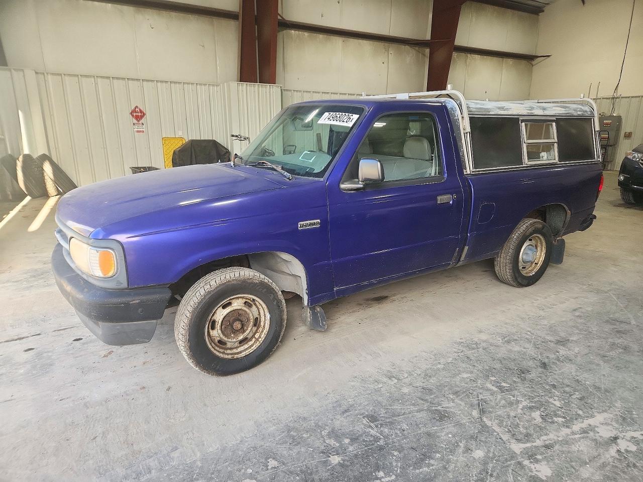 Vista de 1996 MAZDA B2300, ángulo 1