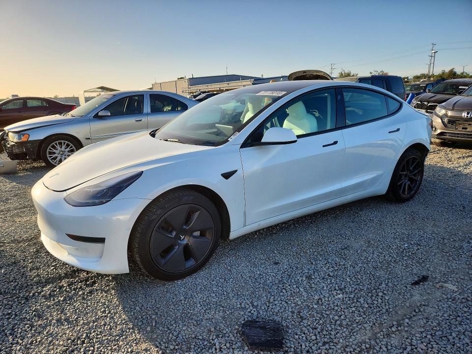 2022 TESLA MODEL 3   