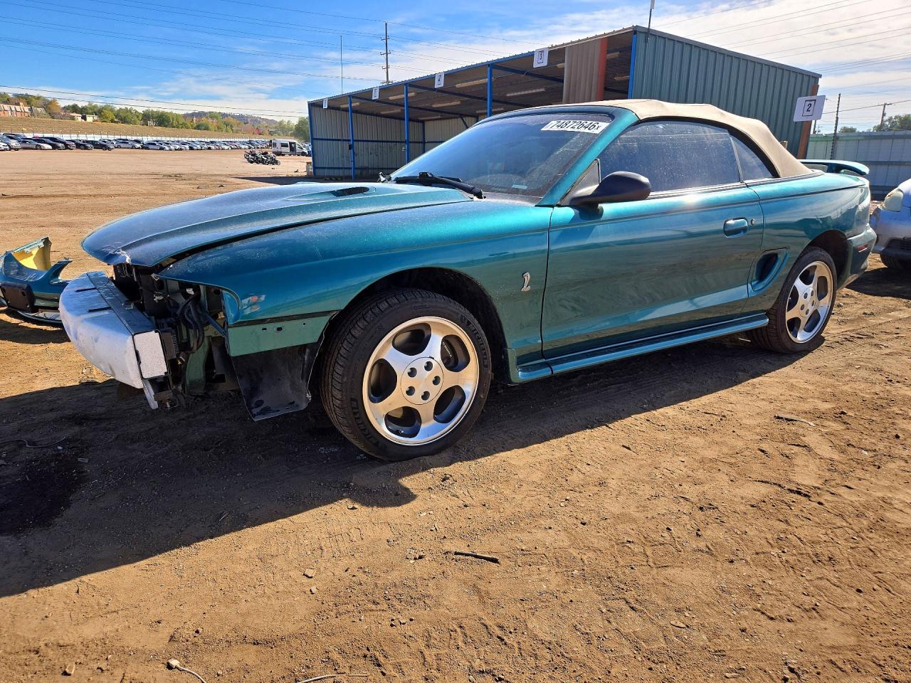 Vue de 1997 FORD MUSTANG COBRA, angle 1