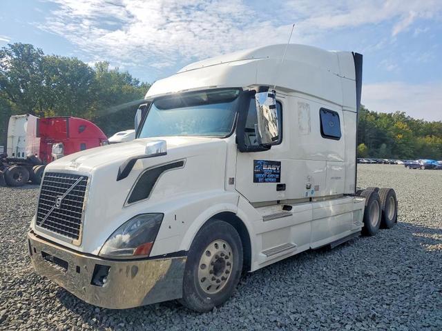 2015 VOLVO VNL SEMI TRUCK