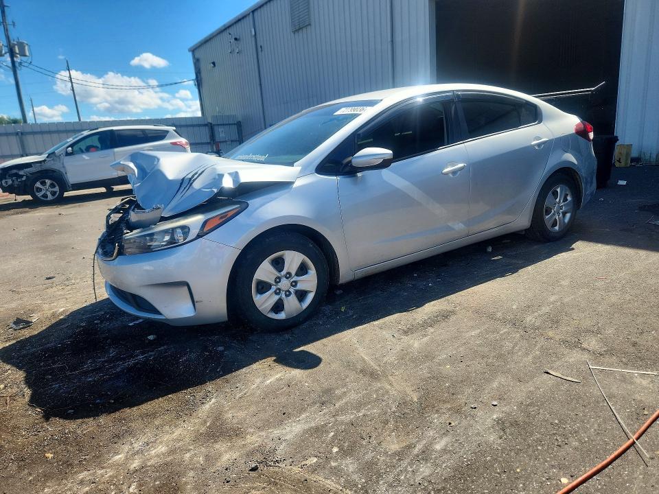 2018 KIA FORTE LX  