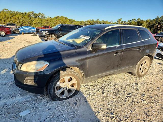 2013 VOLVO XC60 32  